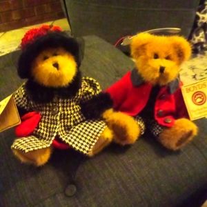 Vintage retired Boyd bears